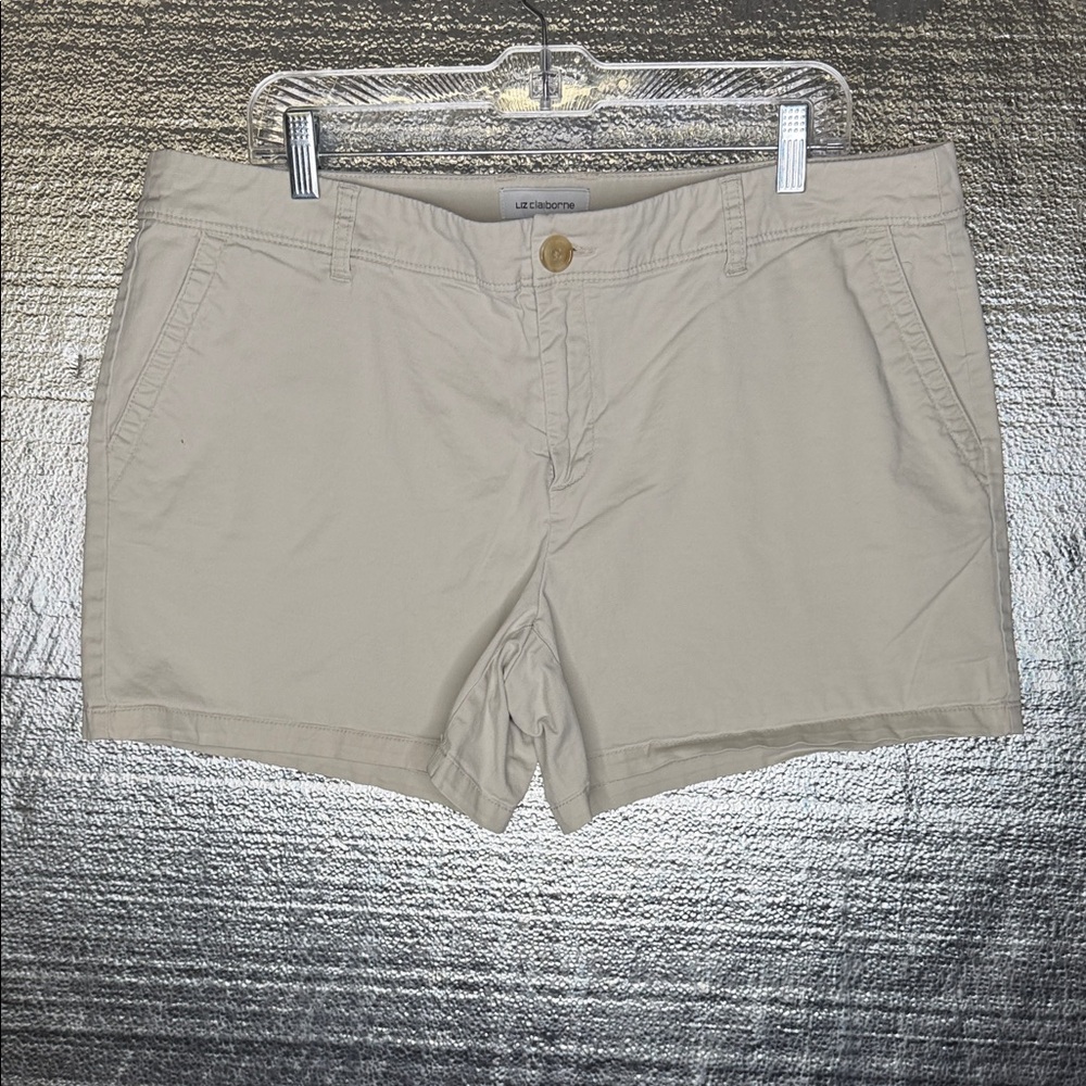 Lee Women's Beige Classic Cargo Shorts